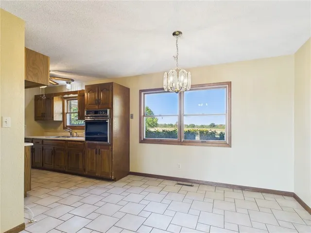 $375,000 | 1345 165th Street, Fort Scott, KS 66701