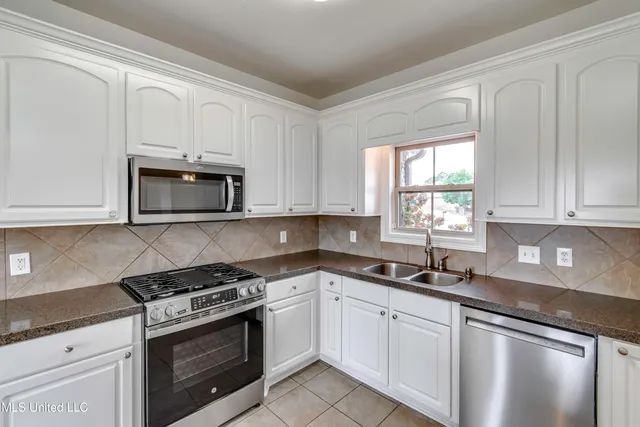 $279,000 | 104 Bridge Hollow Lane, Canton, MS 39046