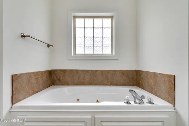 $279,000 | 104 Bridge Hollow Lane, Canton, MS 39046