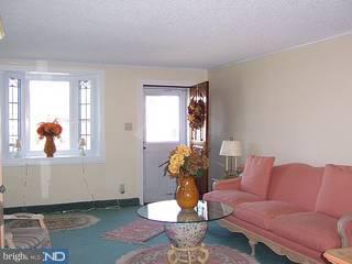 442 Rively Avenue Collingdale, PA 19023 - Photo 2 of 6 Gallery Image 2