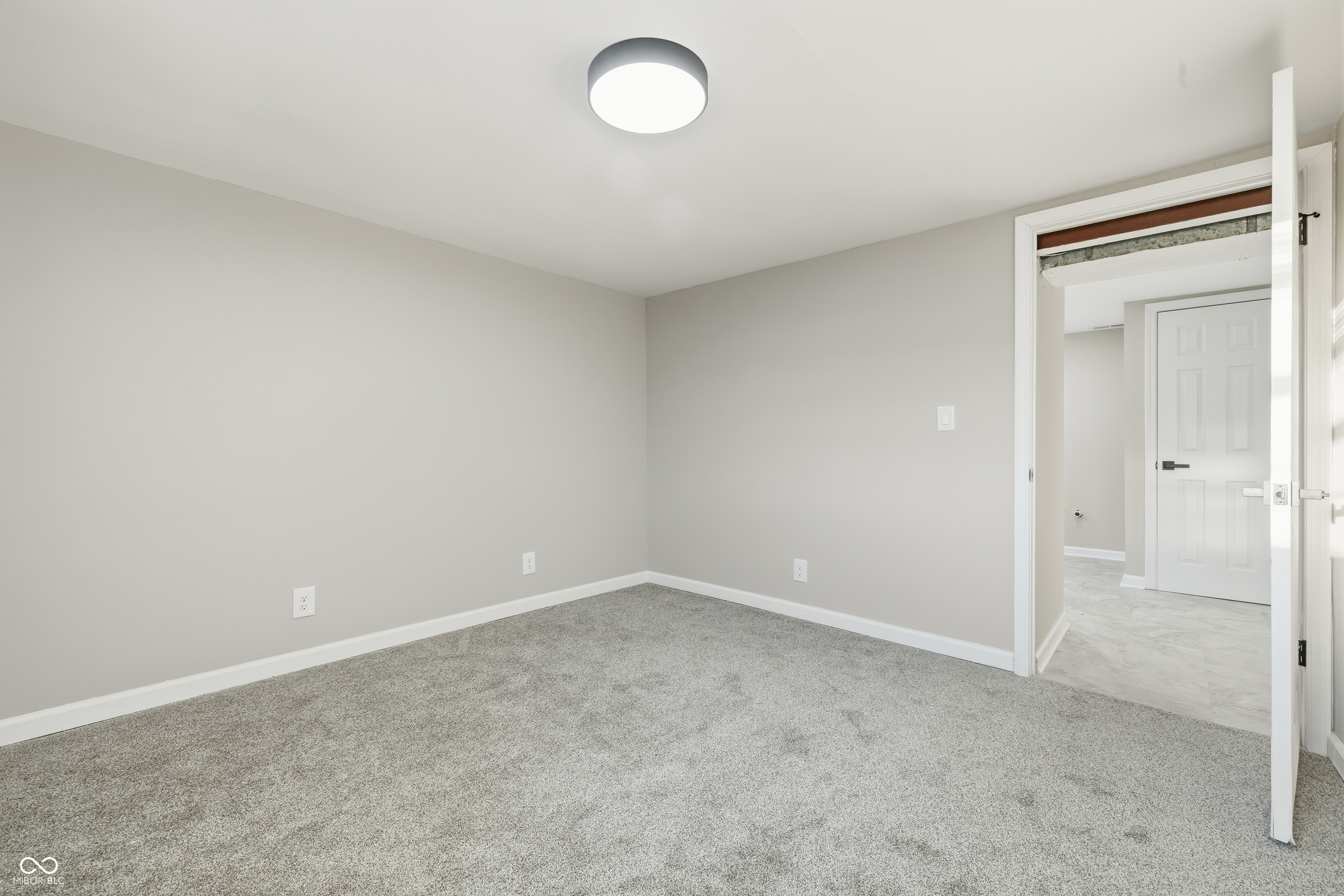 3675 Dubarry Road Indianapolis, IN 46226 - Photo 16 of 17 Gallery Image 16