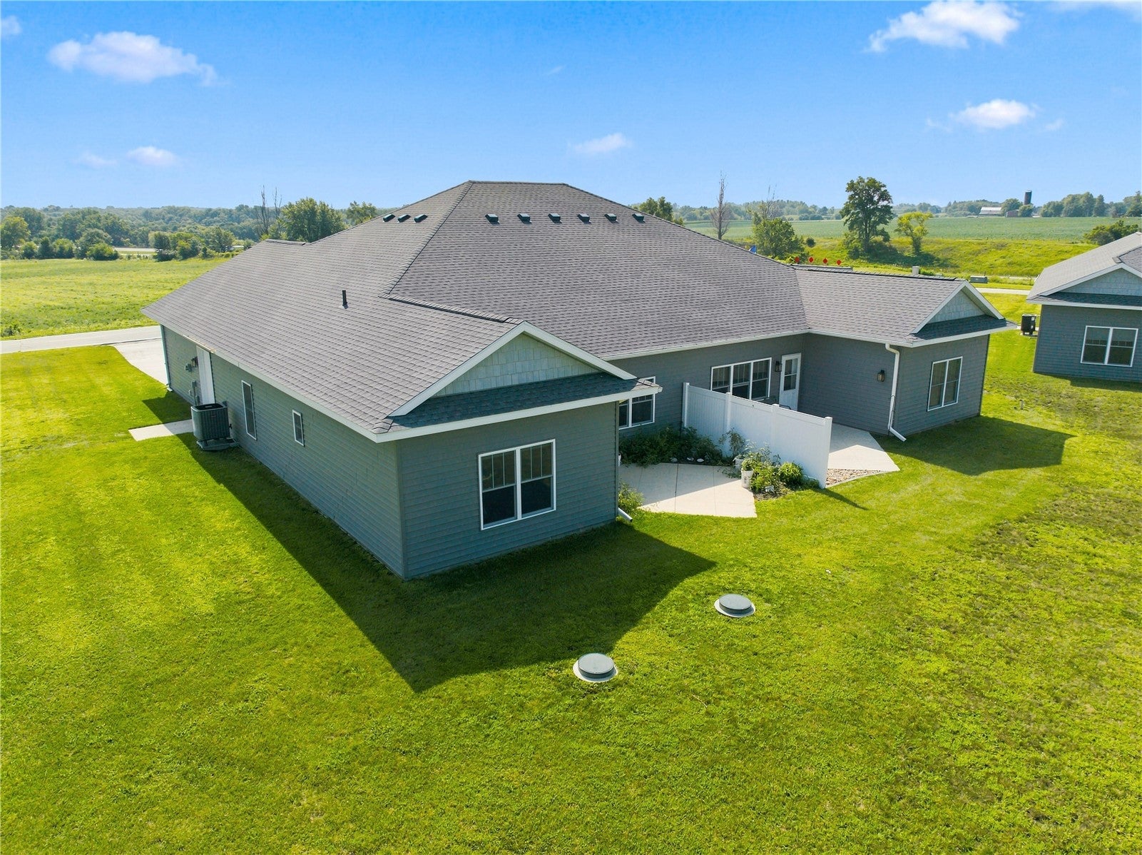 2086 3 Elms Park Road, Unit 1 Independence, IA 50644 - Photo 33 of 39 Gallery Image 33