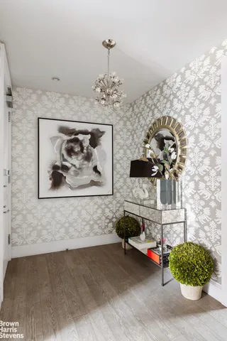 $3,790,000 | 200 East 95th Street, Unit 8C | Upper East Side