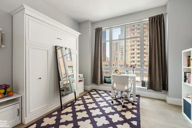 $3,790,000 | 200 East 95th Street, Unit 8C | Upper East Side