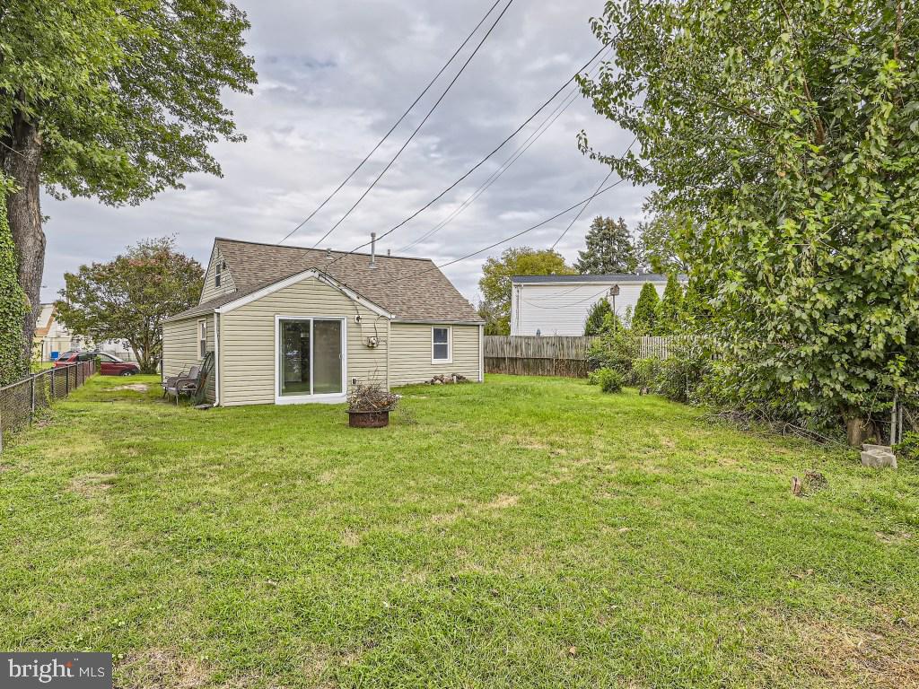 3140 Baybriar Road Dundalk, MD 21222 - Photo 11 of 11 Rear Fenced Yard, Plenty of space for your ideas!