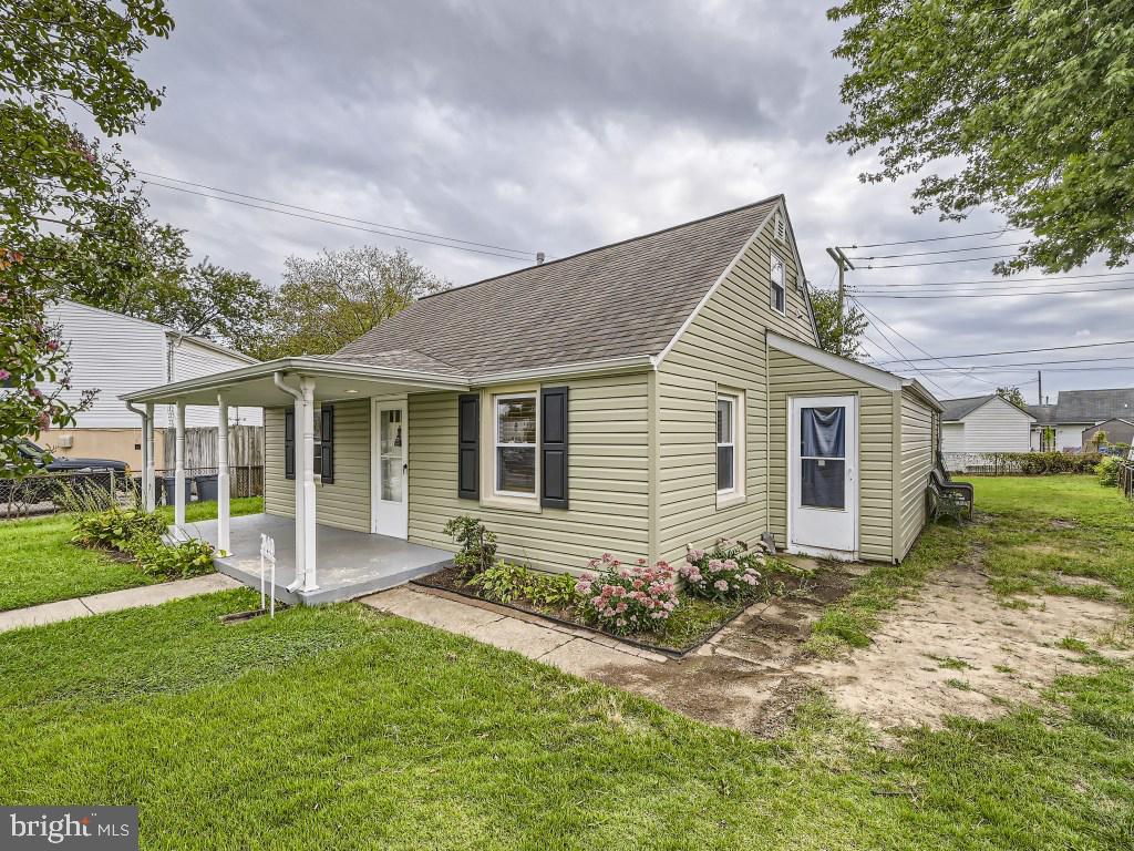 3140 Baybriar Road Dundalk, MD 21222 - Photo 2 of 11 Storage Shed attached to house!