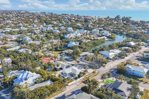 $1,770,000 | 270 Gladiolus Street, Anna Maria, FL 34216