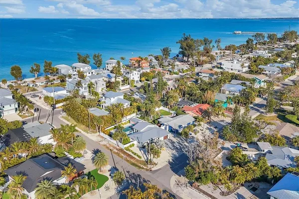 $1,770,000 | 270 Gladiolus Street, Anna Maria, FL 34216