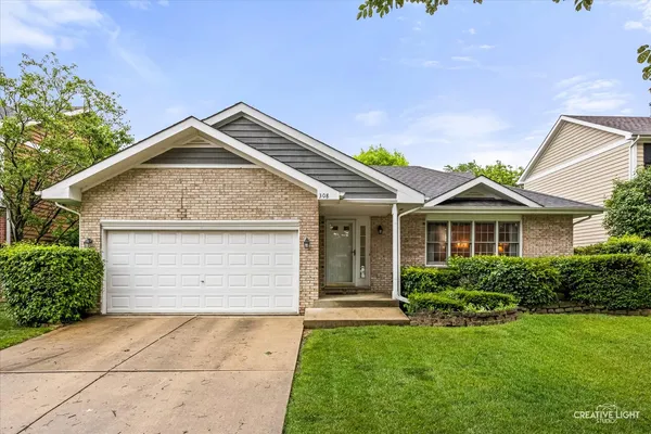$475,000 | 308 Chesapeake Lane, Bloomingdale, IL 60108