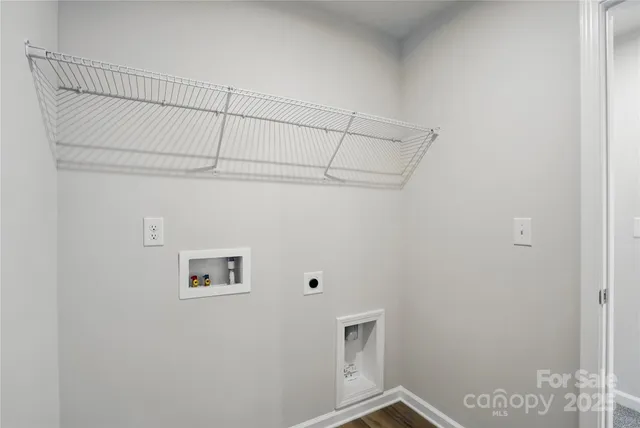 a view of utility room