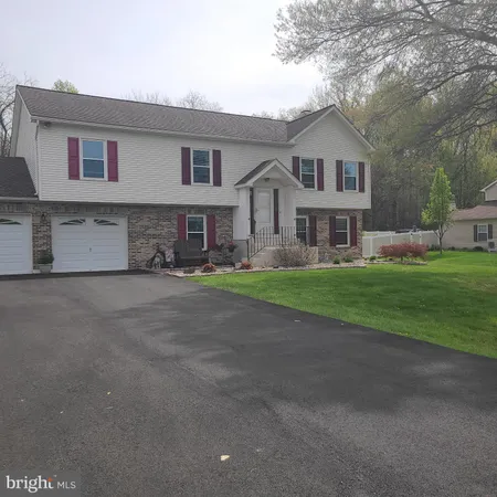 $450,000 | 3 Stoddard Drive, Newark, DE 19702