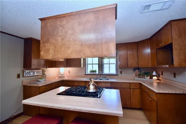 $220,000 | 6856 Esler Field Road, Pineville, LA 71360