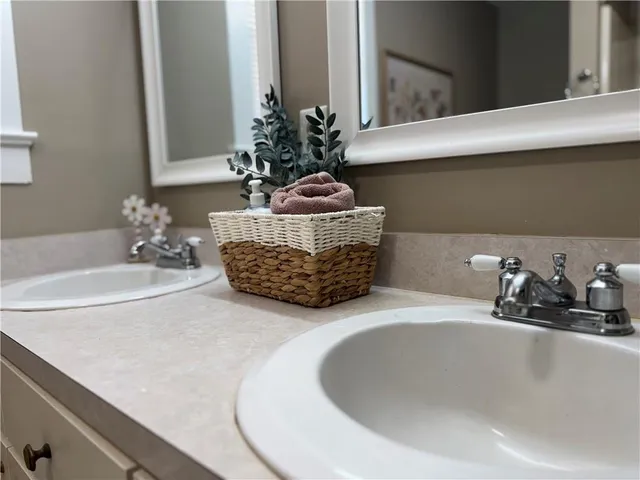 $220,000 | 6856 Esler Field Road, Pineville, LA 71360