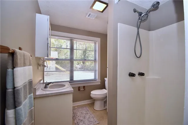 $220,000 | 6856 Esler Field Road, Pineville, LA 71360