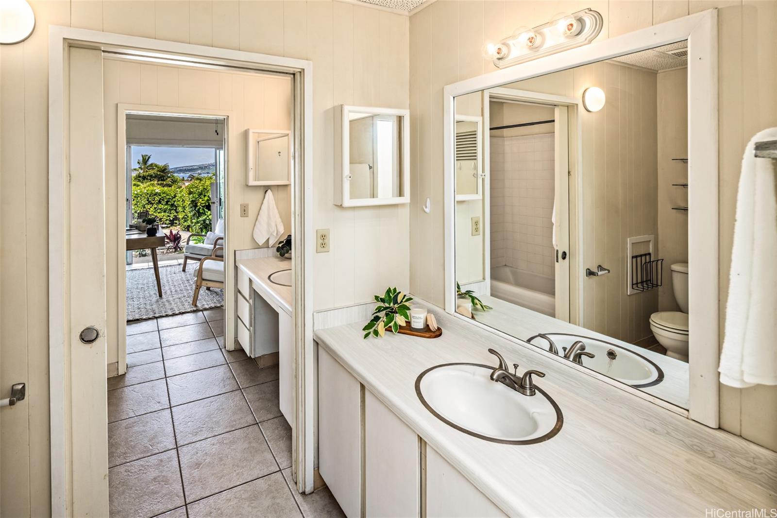 153 Hanapepe Loop Honolulu, HI 96825 - Photo 12 of 22 Second full bathroom