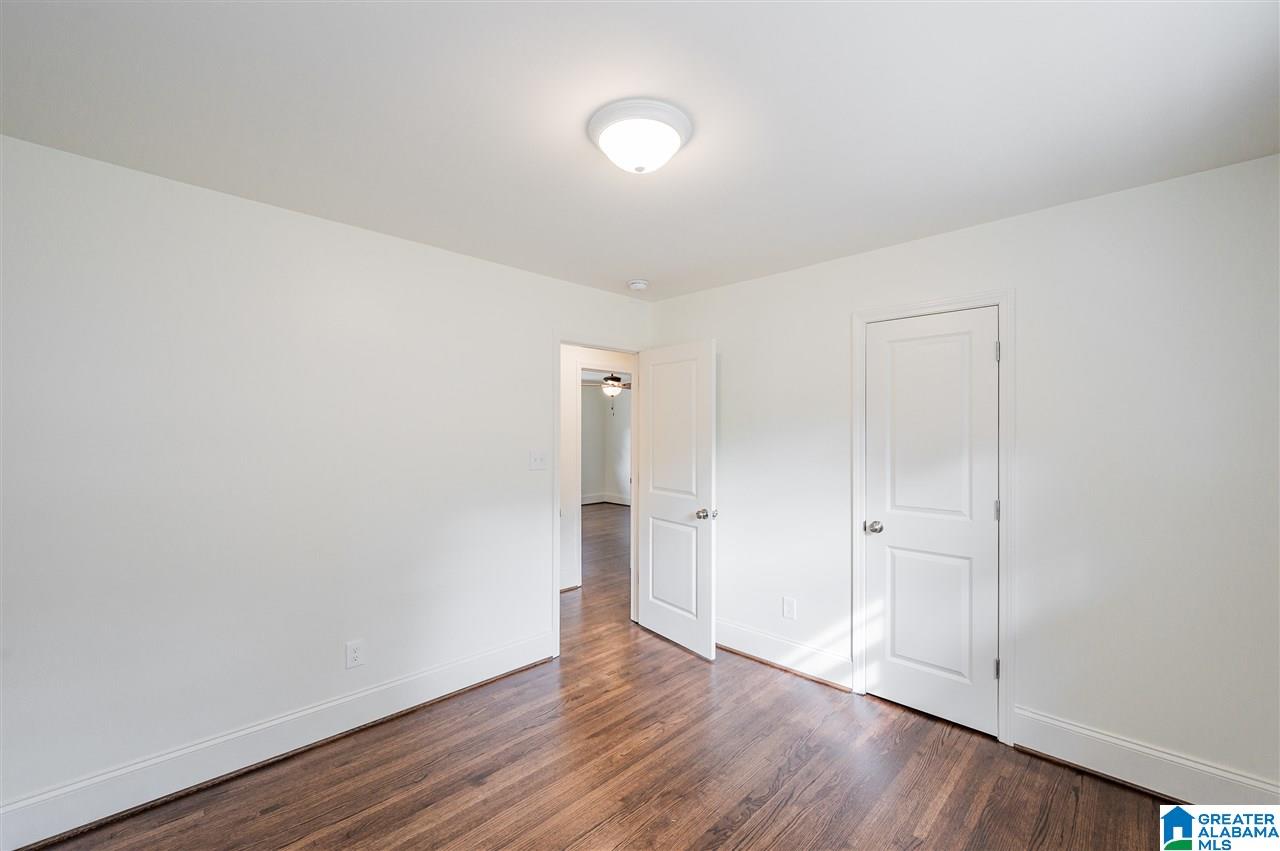 956 Oak Grove Road Birmingham, AL 35209 - Photo 32 of 47
