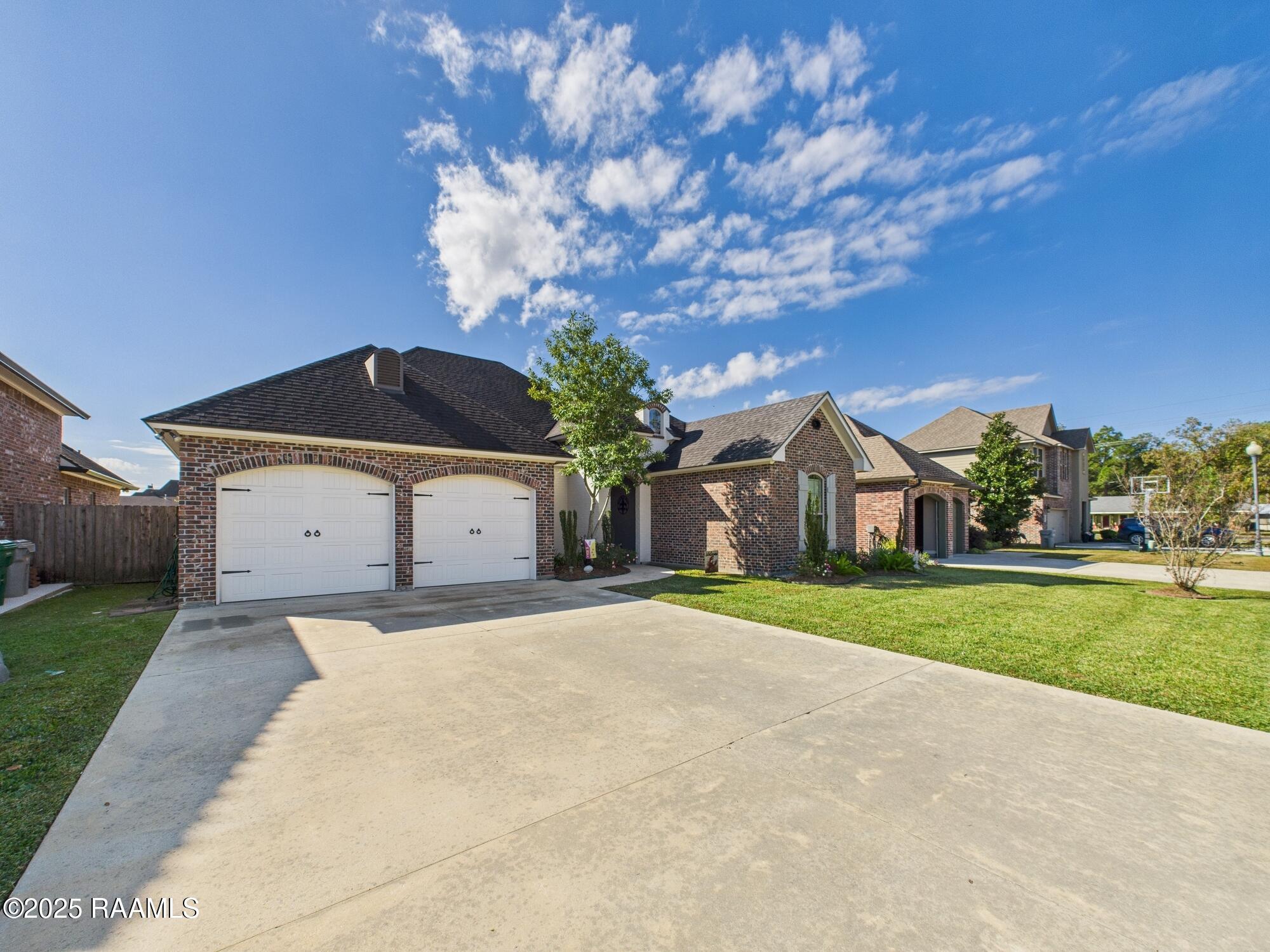 104 Tortoise Lane Broussard, LA 70518 - Photo 2 of 27 CAM03866G0-PR0128-STILL002