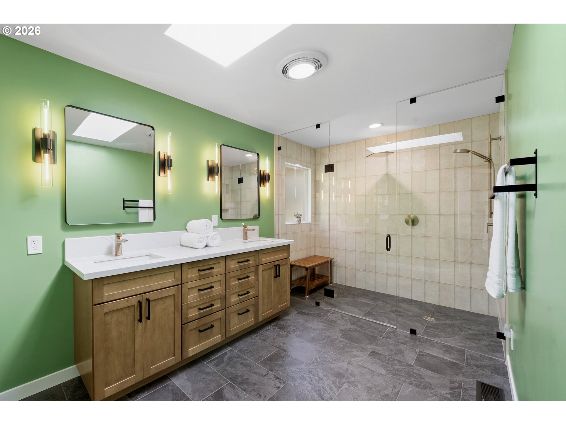 6115 Southwest 36th Avenue Portland, OR 97221 - Photo 11 of 42
