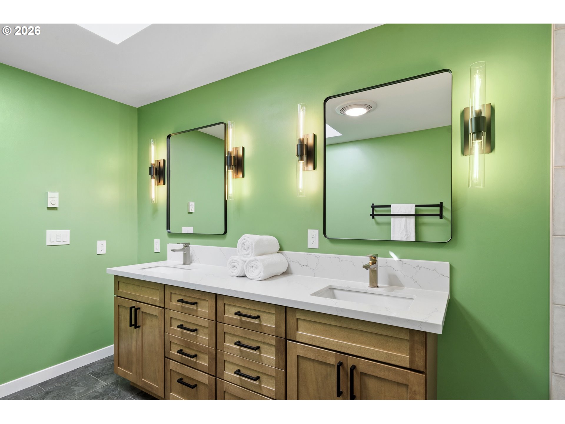 6115 Southwest 36th Avenue Portland, OR 97221 - Photo 13 of 42