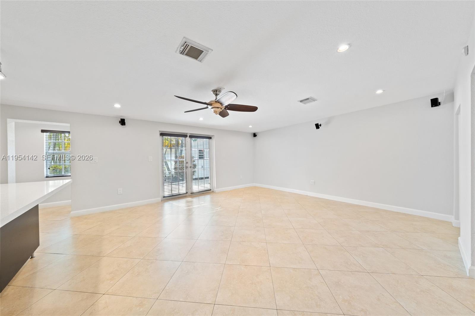 9510 Southwest 45th Street Miami, FL 33165 - Photo 9 of 30