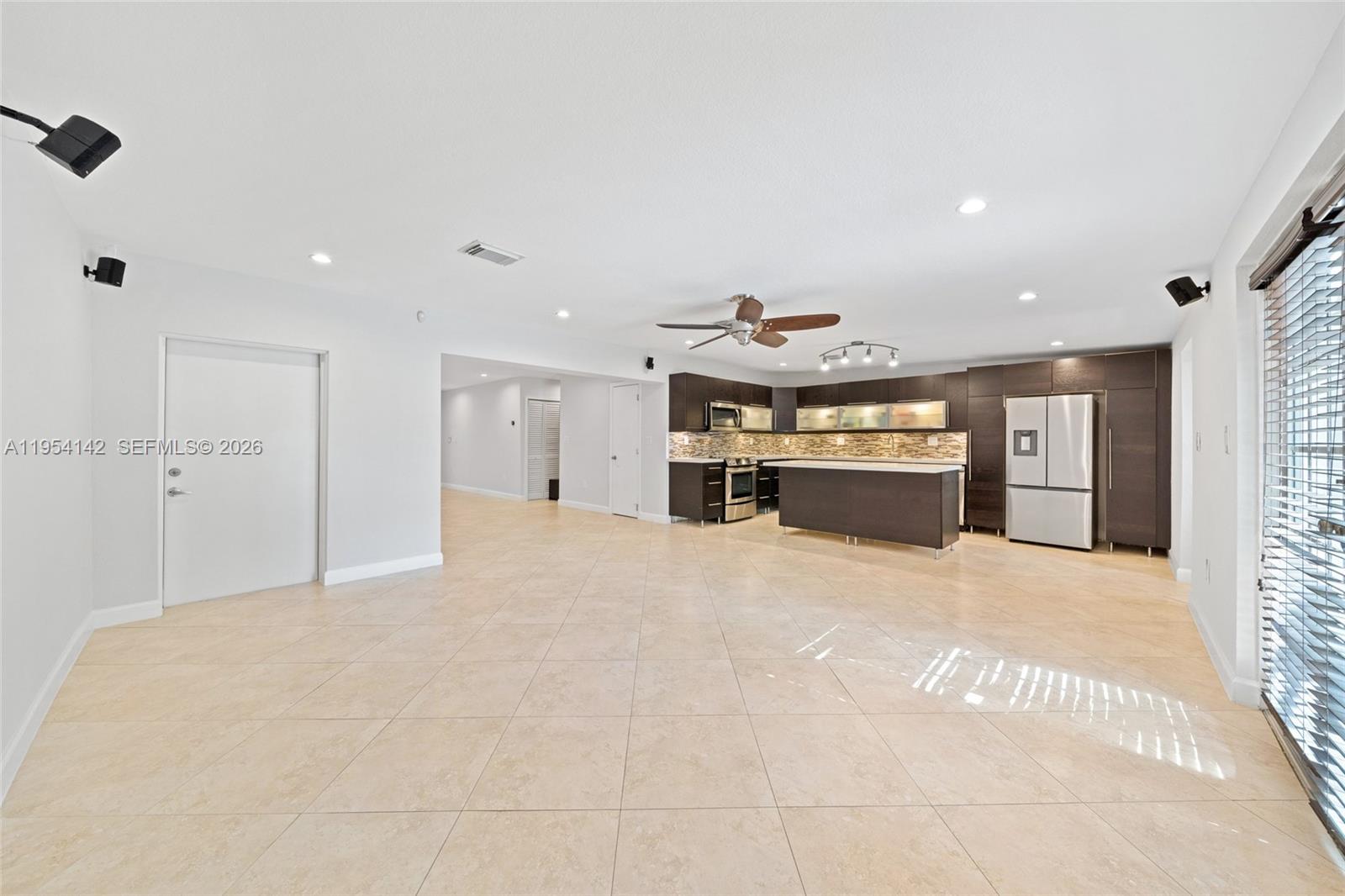 9510 Southwest 45th Street Miami, FL 33165 - Photo 10 of 30