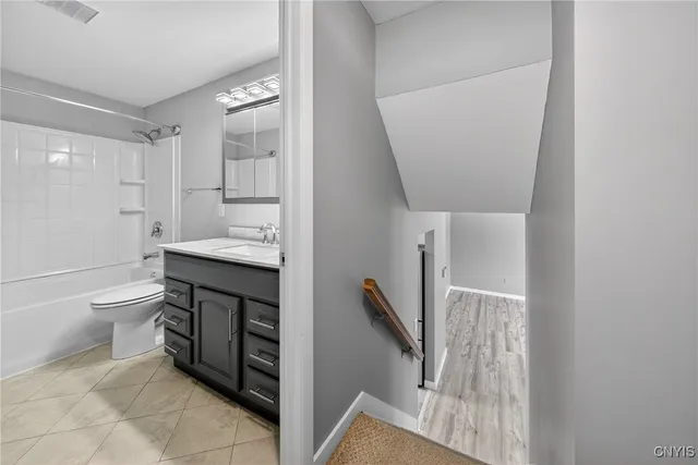 $279,900 | 4041 Winterpark Drive, Clay, NY 13090