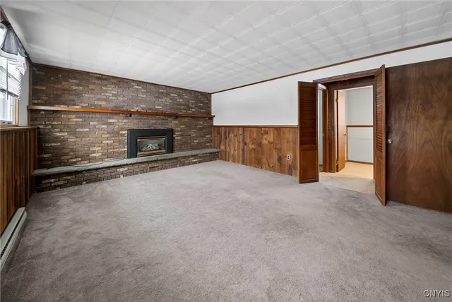 $279,900 | 4041 Winterpark Drive, Clay, NY 13090