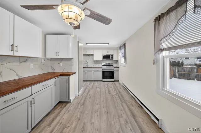 $279,900 | 4041 Winterpark Drive, Clay, NY 13090