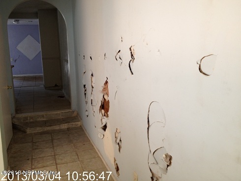 9834 Arnold Road Jacksonville, FL 32246 - Photo 7 of 8 7drywall