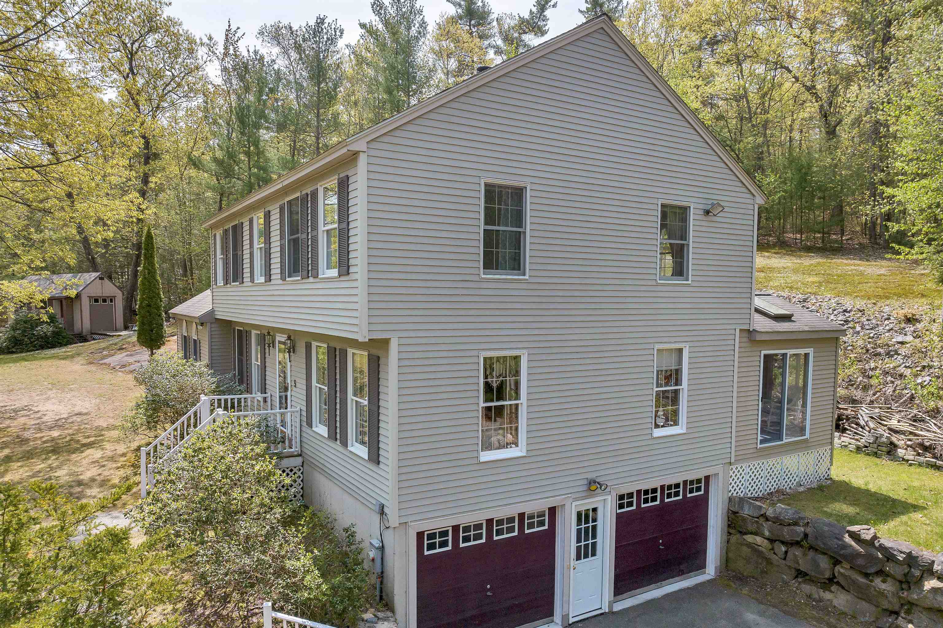 5 Benoit Avenue Pelham, NH 03076 - Photo 3 of 40 Gallery Image 3