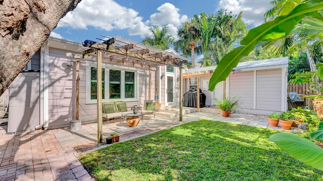$1,899,000 | 42 Palm Square, Delray Beach, FL 33483