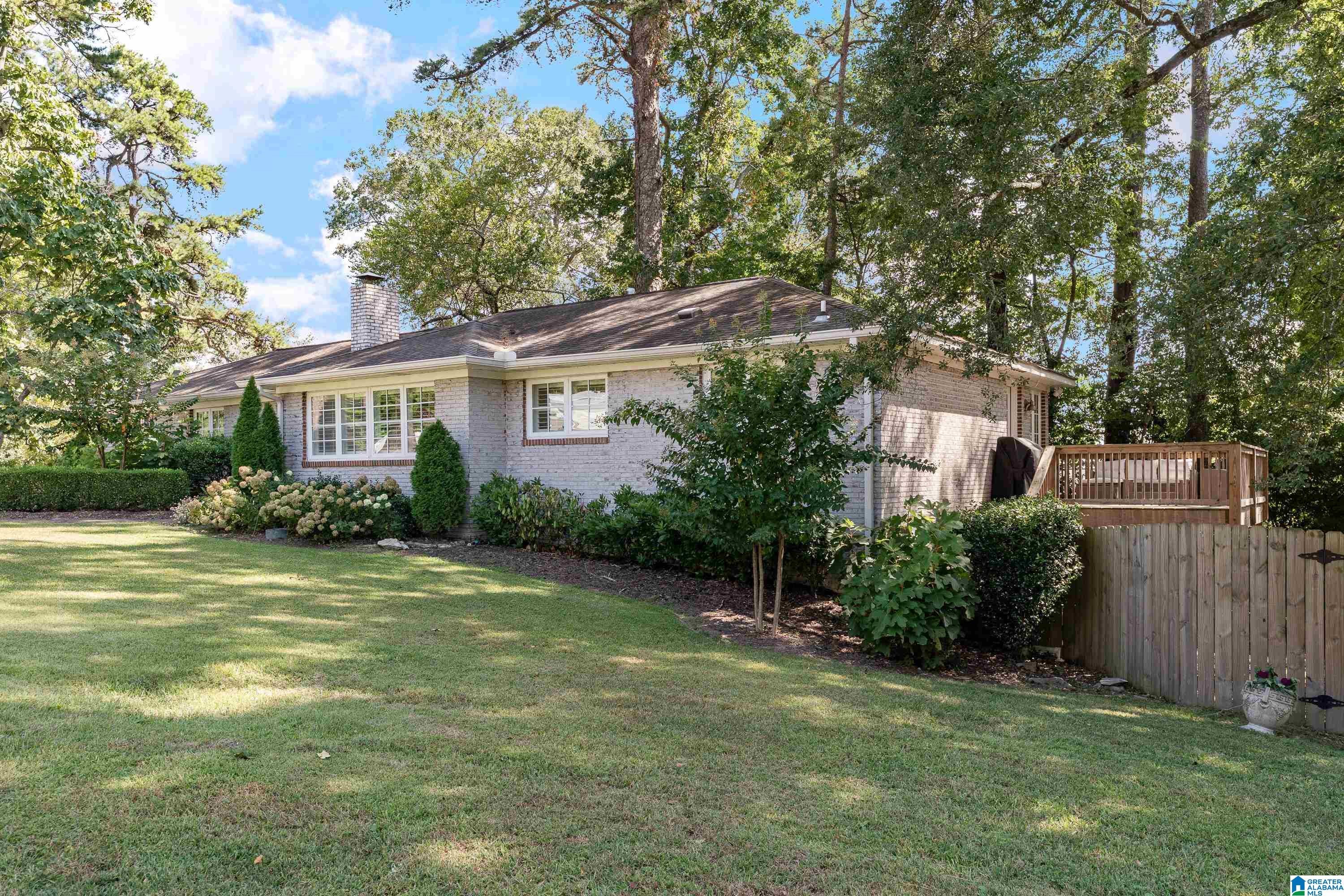 2025 Hickory Road Vestavia Hills, AL 35216 - Photo 3 of 57 Gallery Image 3