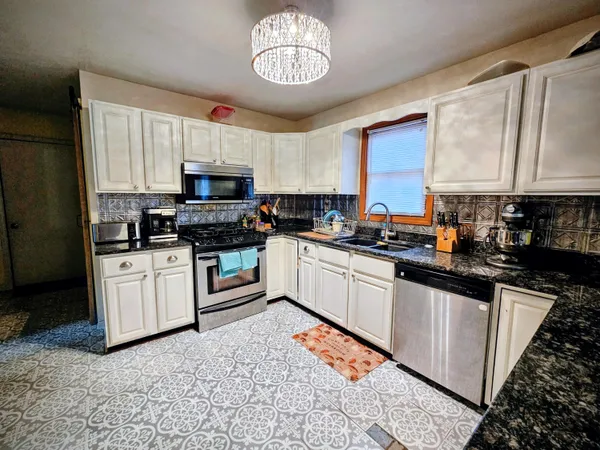 $338,000 | 1009 Barton Street, Otsego, MI 49078