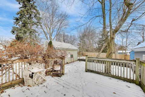 $229,900 | 444 South Elmwood Drive, Aurora, IL 60506
