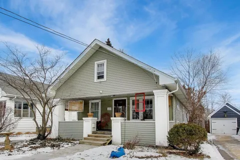 $229,900 | 444 South Elmwood Drive, Aurora, IL 60506