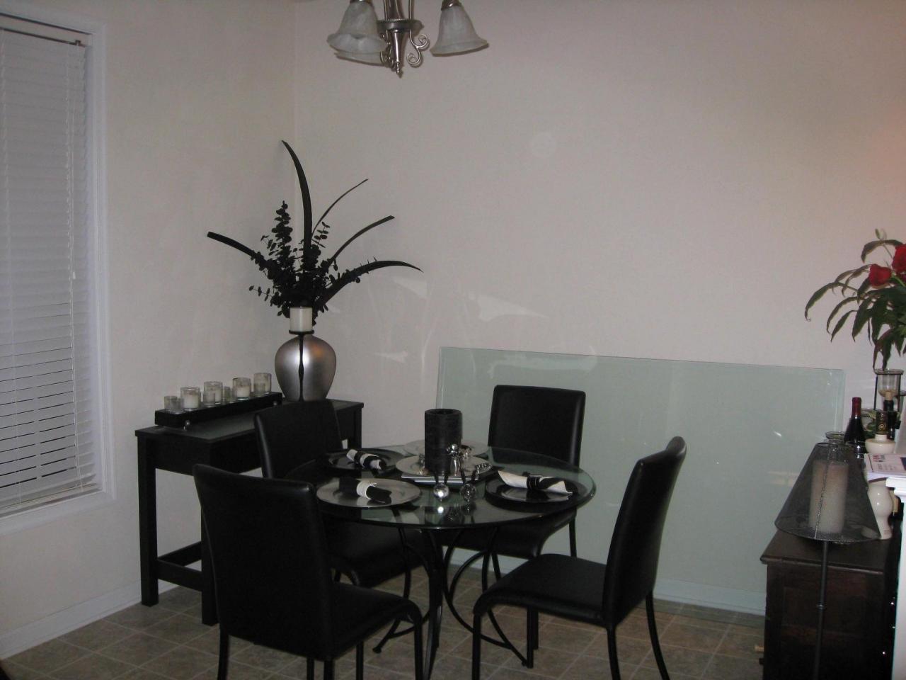 8701 Little Hoop Road Roanoke, VA 24019 - Photo 3 of 13 Dining Area