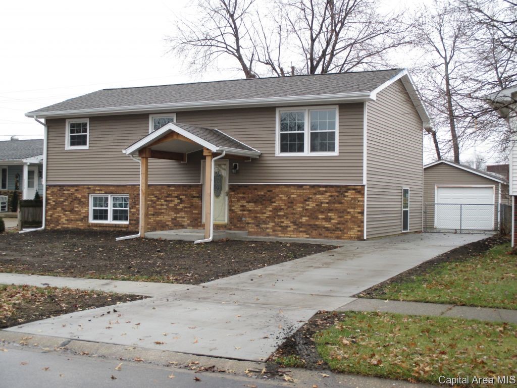 2112 Skipton Road Springfield, IL 62702 - Photo 1 of 21