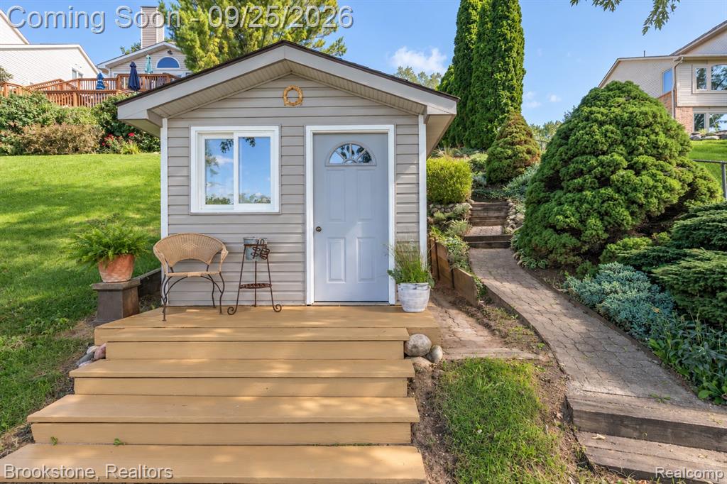 9701 Norman Road Clarkston, MI 48348 - Photo 12 of 47 Gallery Image 12