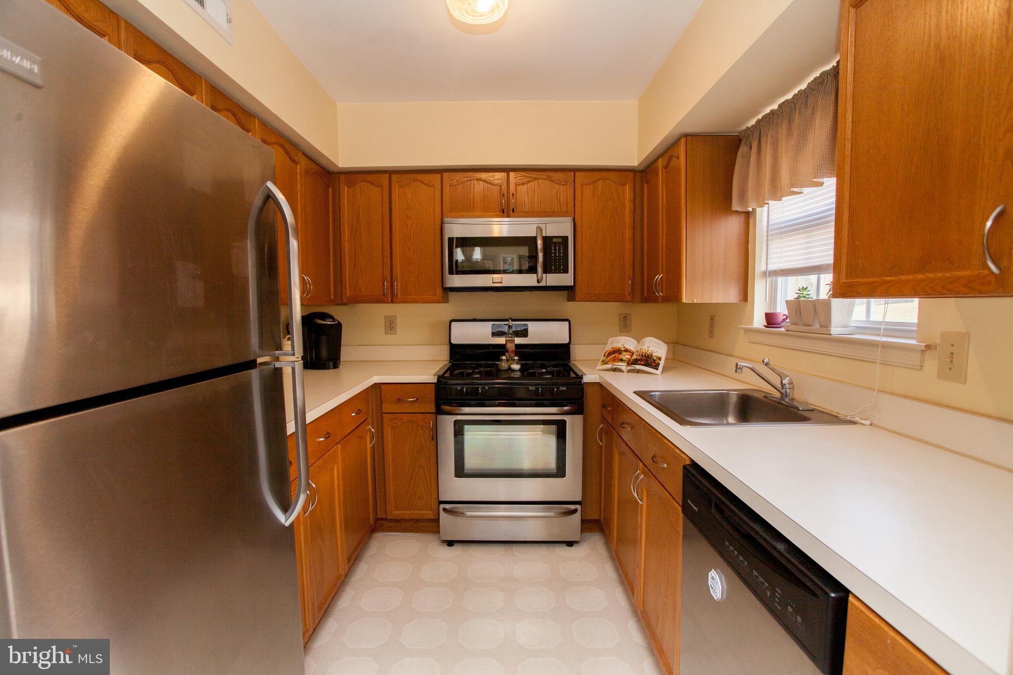 5471 Rinker Circle, Unit 300 Doylestown, PA 18902 - Photo 9 of 22 Kitchen