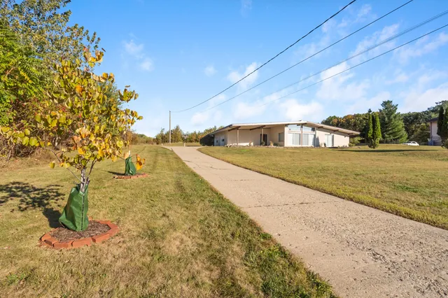 $298,900 | 1149 Maynard Avenue, Jackson, MI 49202