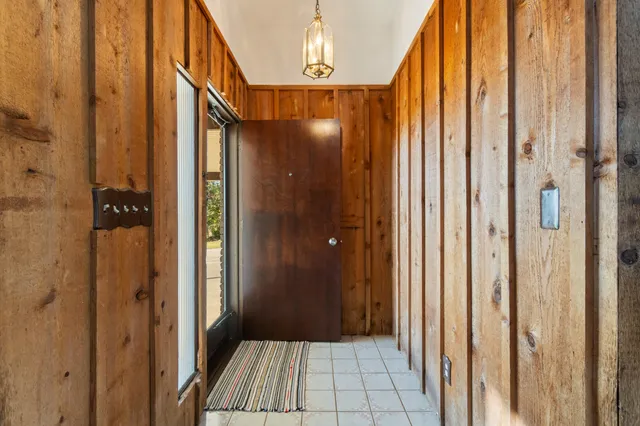 $298,900 | 1149 Maynard Avenue, Jackson, MI 49202