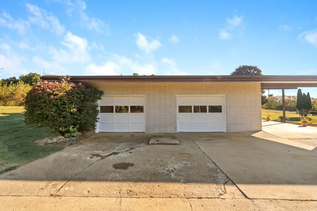 $298,900 | 1149 Maynard Avenue, Jackson, MI 49202