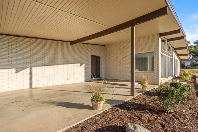 $298,900 | 1149 Maynard Avenue, Jackson, MI 49202