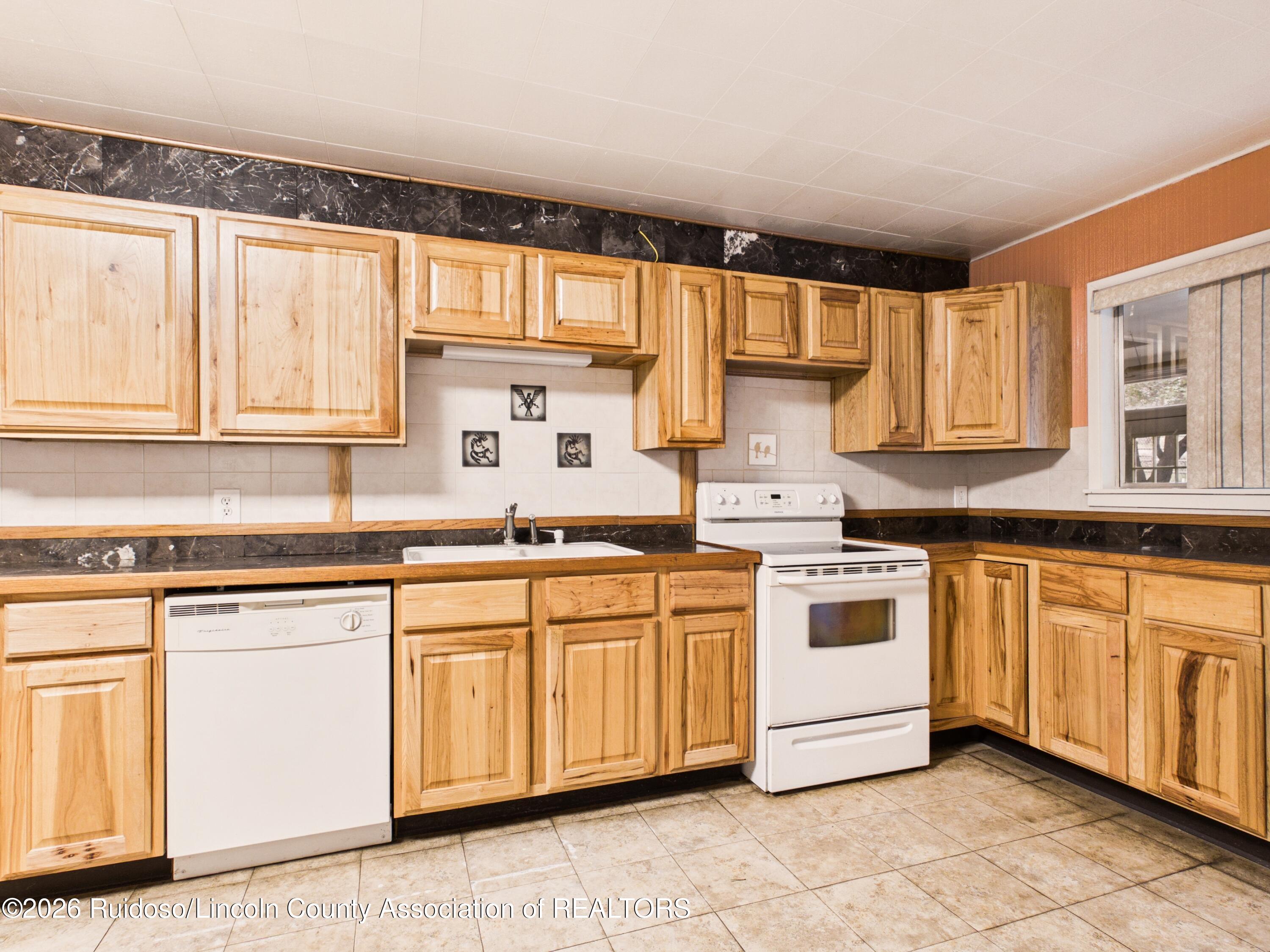 205 Grove Drive Ruidoso, NM 88345 - Photo 8 of 21 Gallery Image 8