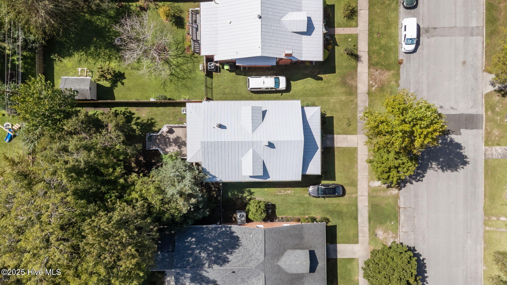 1519 Rhem Avenue New Bern, NC 28560 - Photo 35 of 41 41-web-or-mls-DJI_20251003134709_0001_D