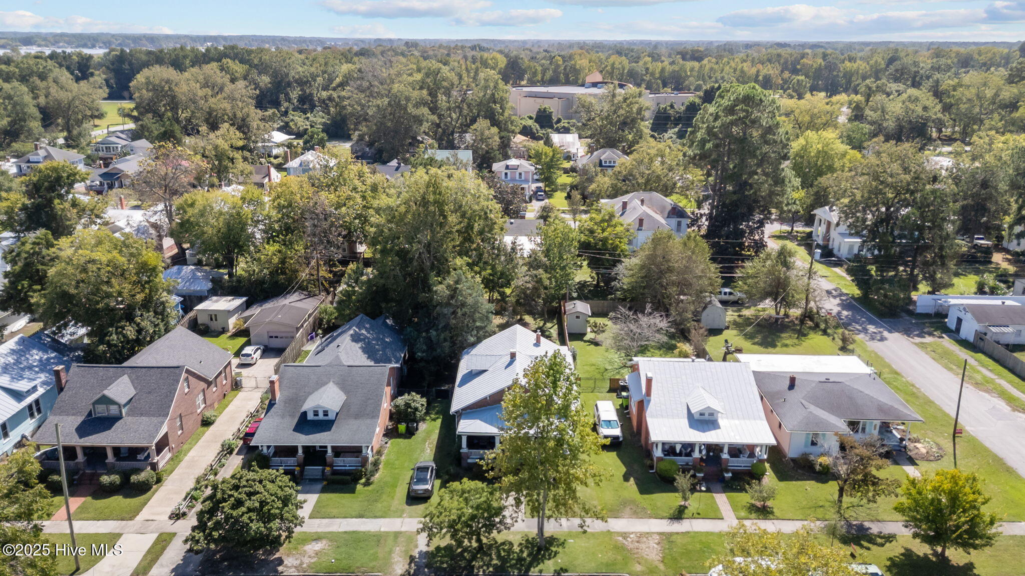 1519 Rhem Avenue New Bern, NC 28560 - Photo 36 of 41 43-web-or-mls-DJI_20251003134804_0003_D