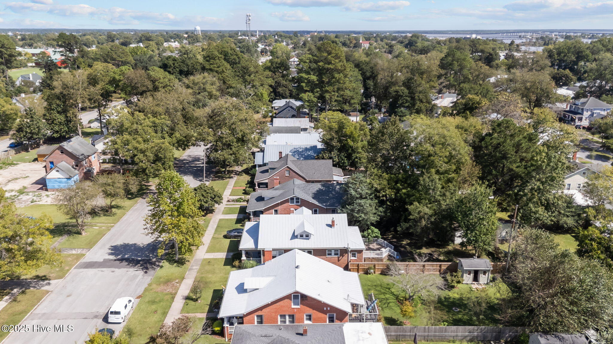 1519 Rhem Avenue New Bern, NC 28560 - Photo 38 of 41 45-web-or-mls-DJI_20251003134826_0005_D