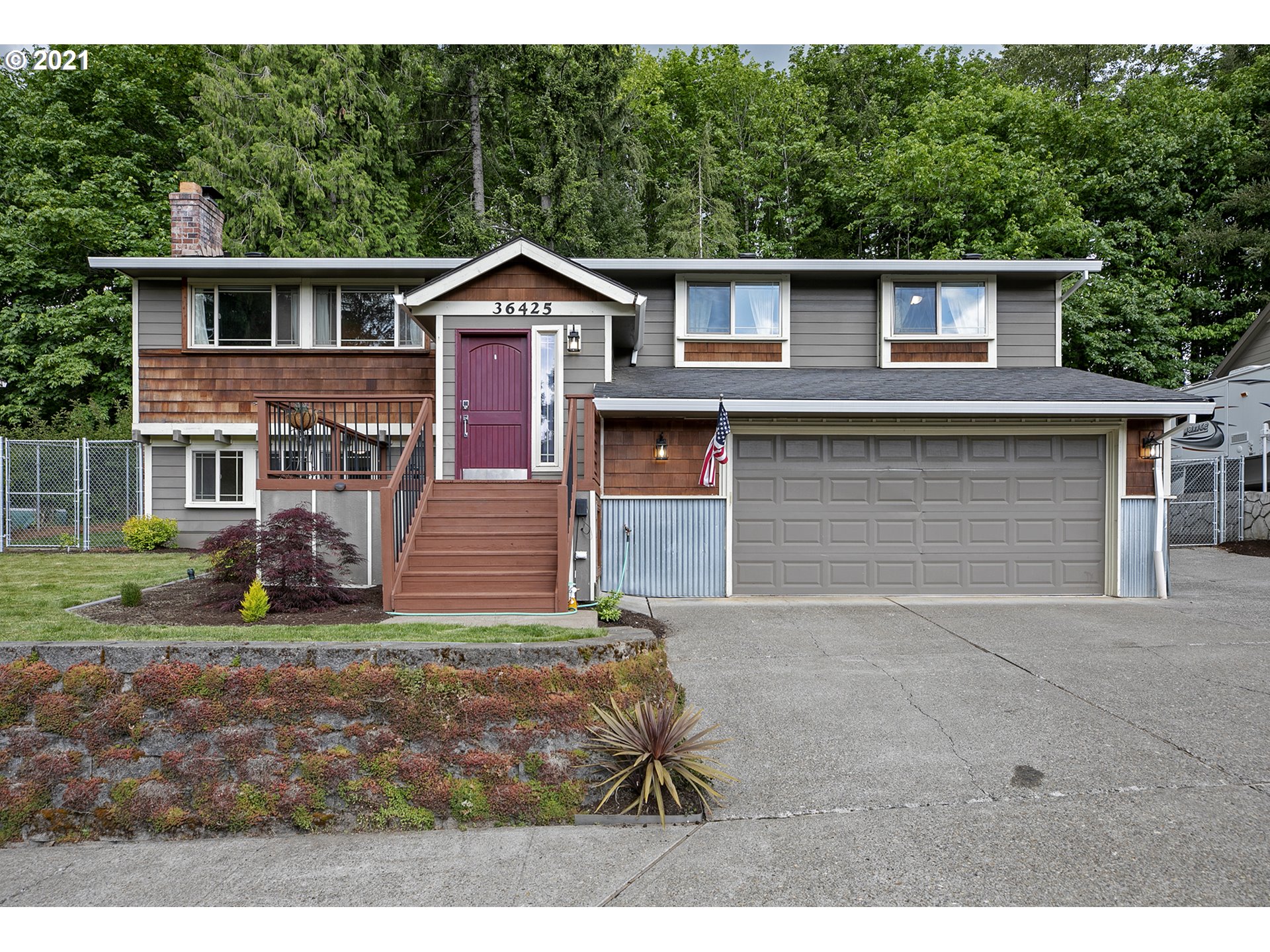 36425 Yocum Loop Sandy, OR 97055 - Photo 1 of 32 Gallery Image 1