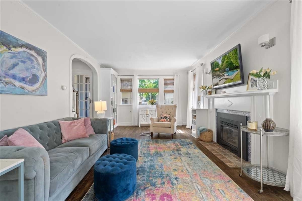 4 Van Street Worcester, MA 01602 - Photo 5 of 40