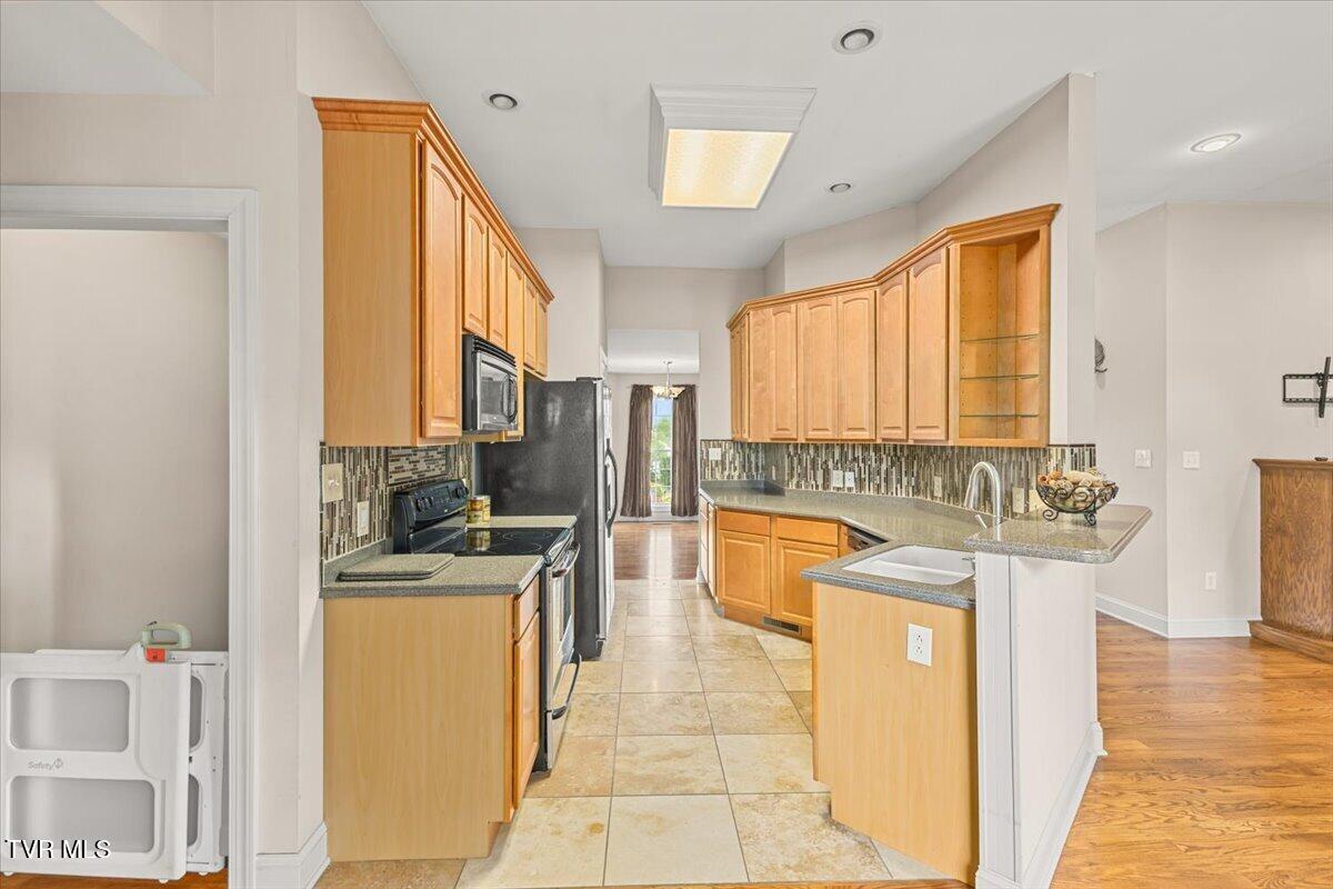 32582 Spring Crest Drive Glade Spring, VA 24340 - Photo 2 of 47 Kitchen